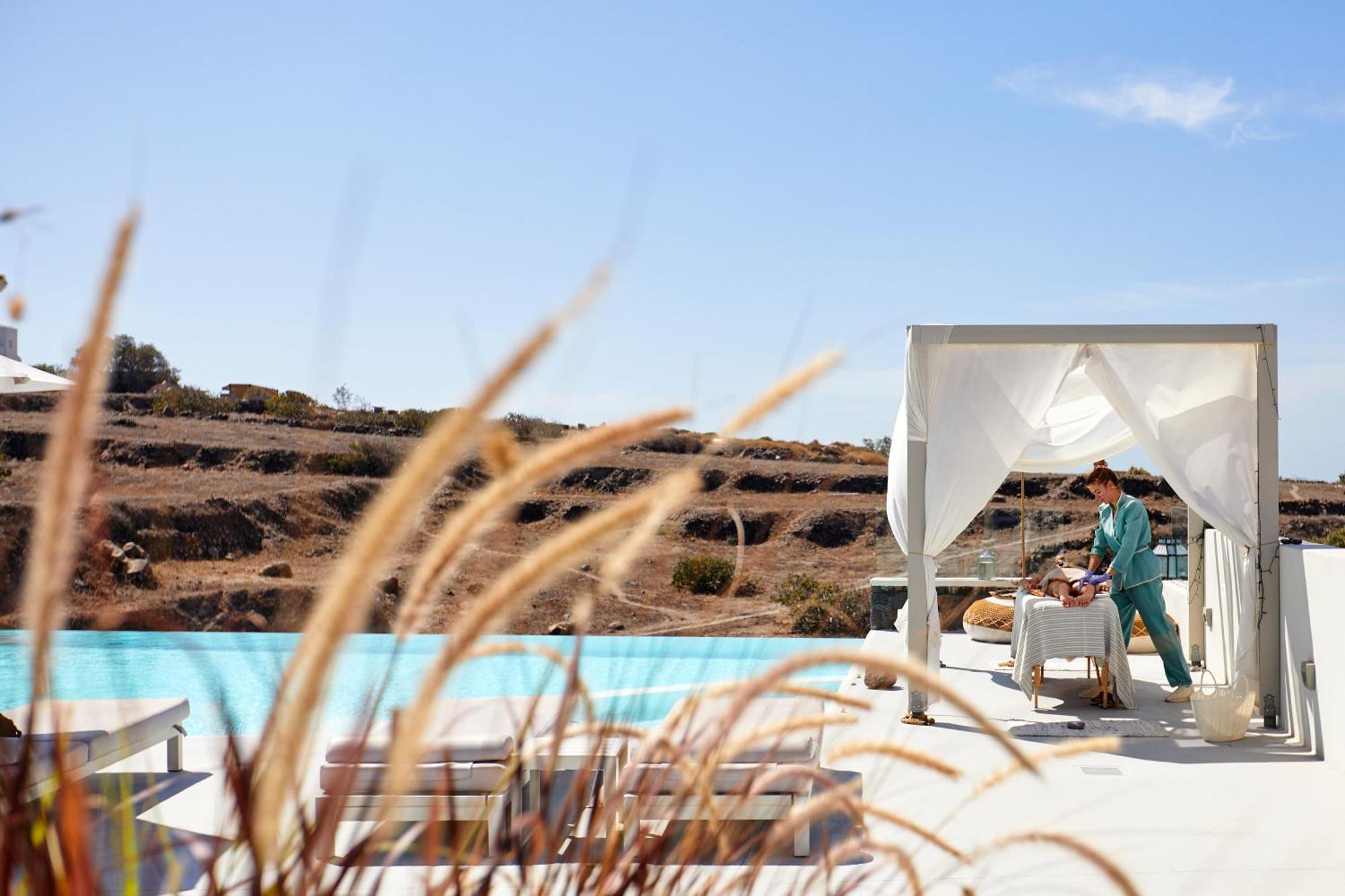 Adorno Oia Hotel Buitenkant foto