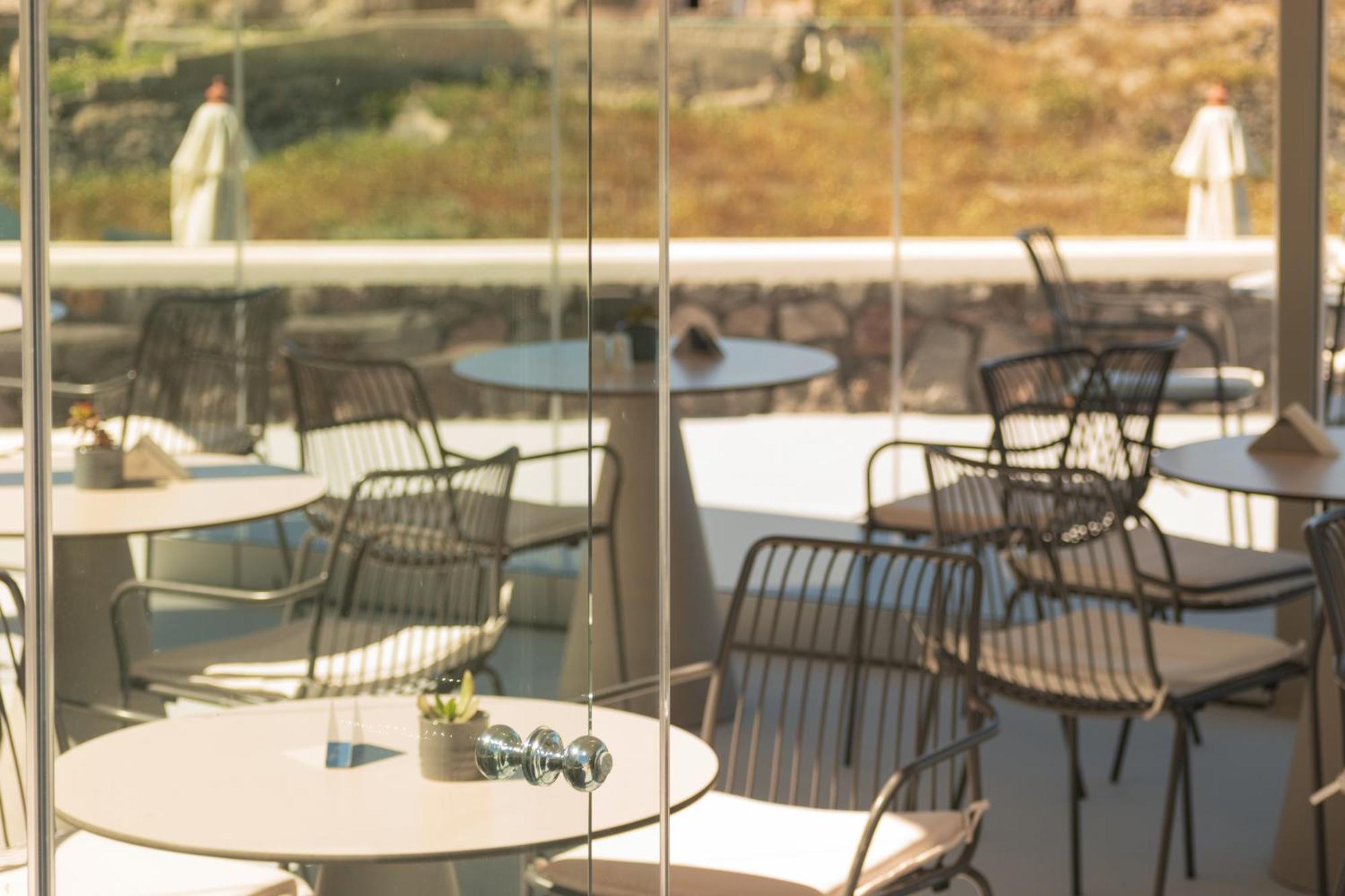 Adorno Oia Hotel Buitenkant foto